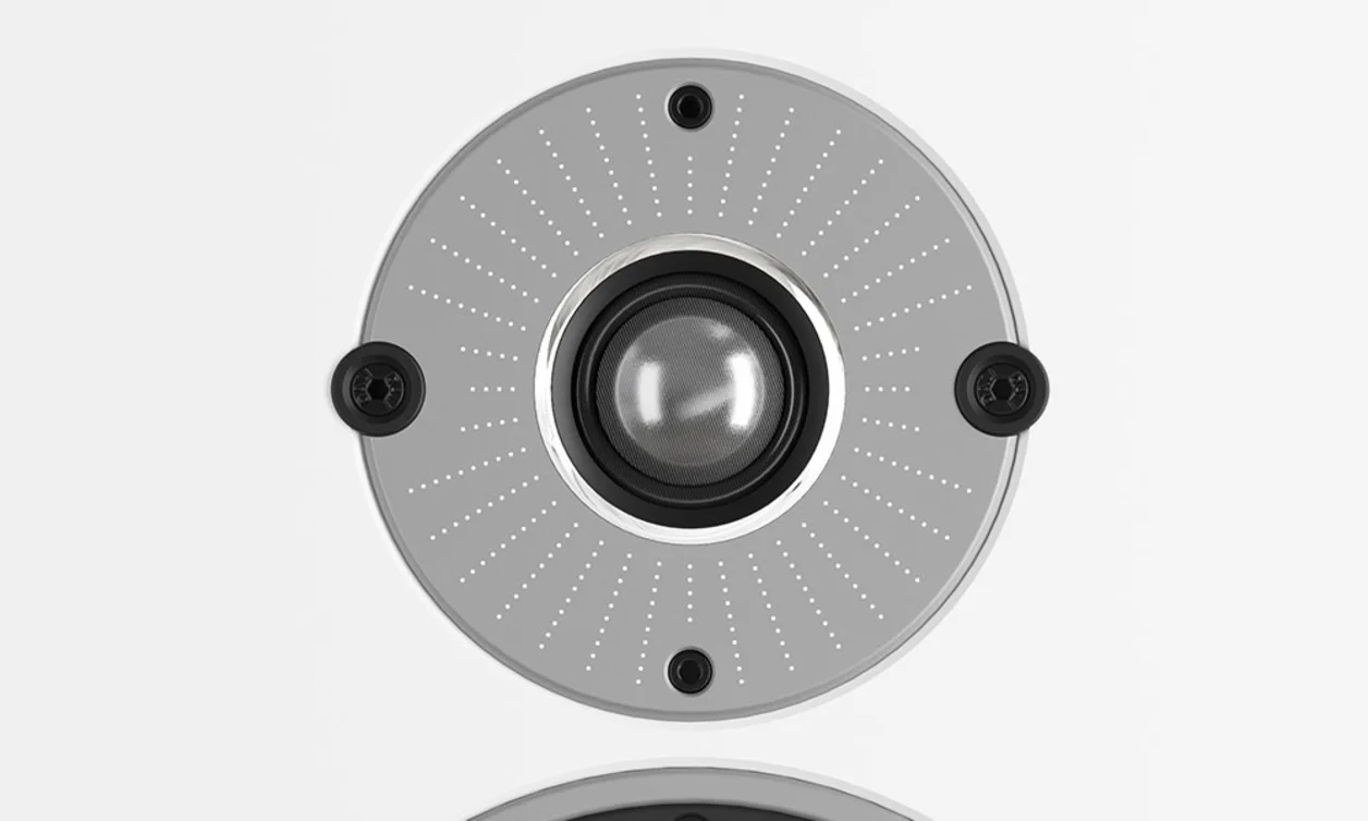 OBERON ON-WALL | On-wall speaker with large sound | DALI Loudspeakers